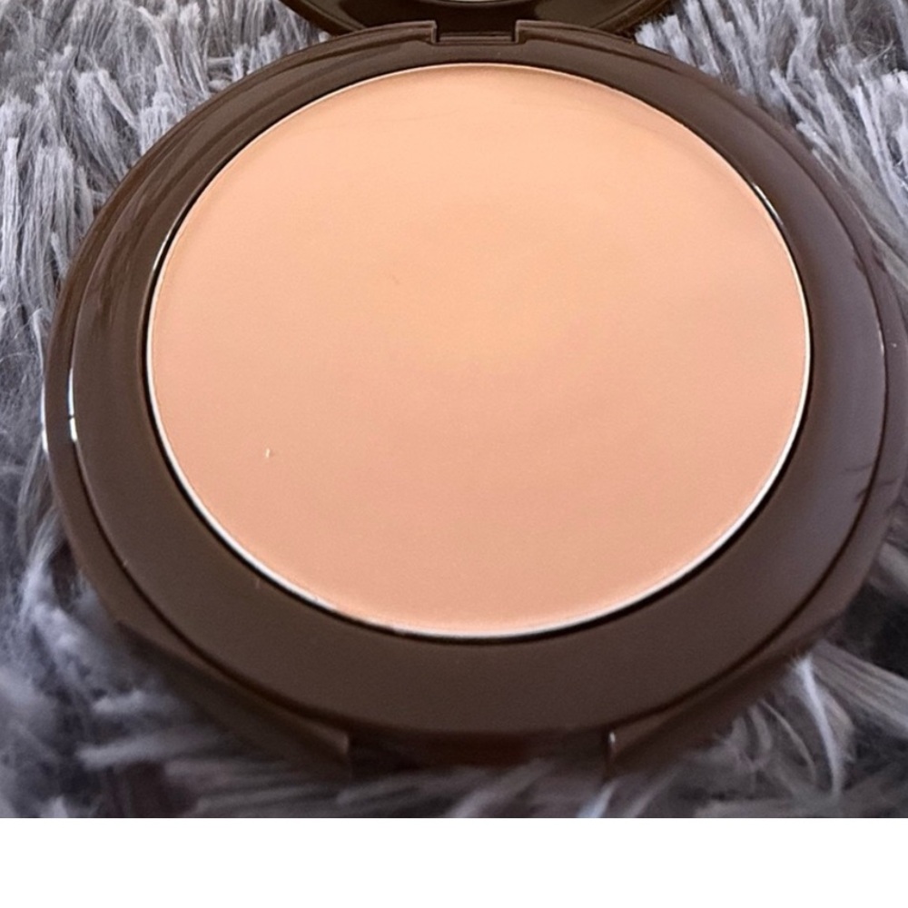 Tarte Compact Foundation Light-Medium NWOT - Picture 2 of 5